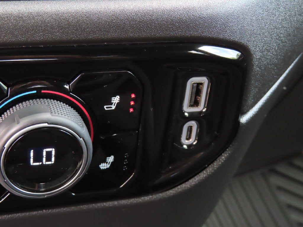 2024 Chevrolet Silverado 1500 LT LT1