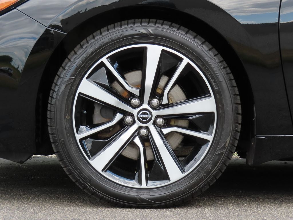 2023 Nissan Maxima SL