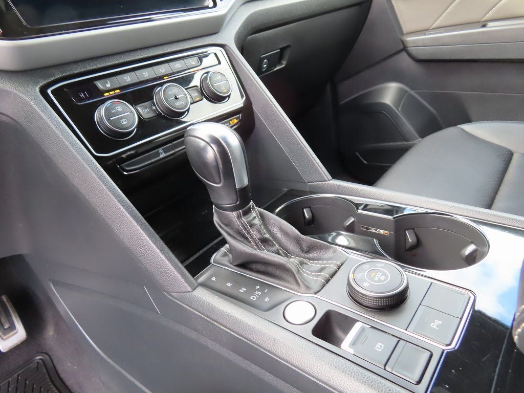 2023 Volkswagen Atlas Cross Sport 2.0T SEL R-Line