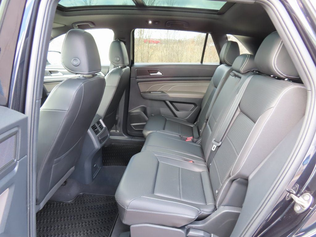 2023 Volkswagen Atlas Cross Sport 2.0T SEL R-Line