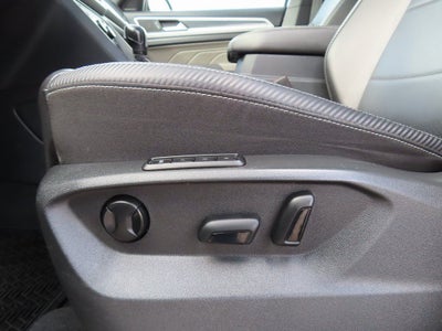 2023 Volkswagen Atlas Cross Sport 2.0T SEL R-Line