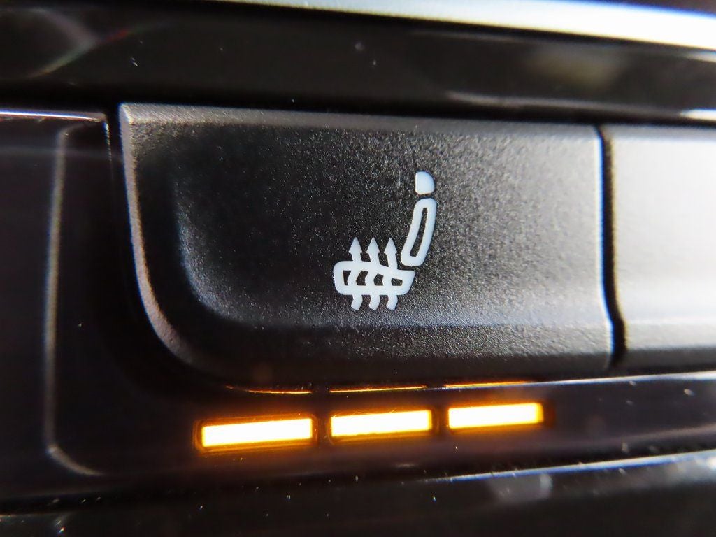 2023 Volkswagen Atlas Cross Sport 2.0T SEL R-Line