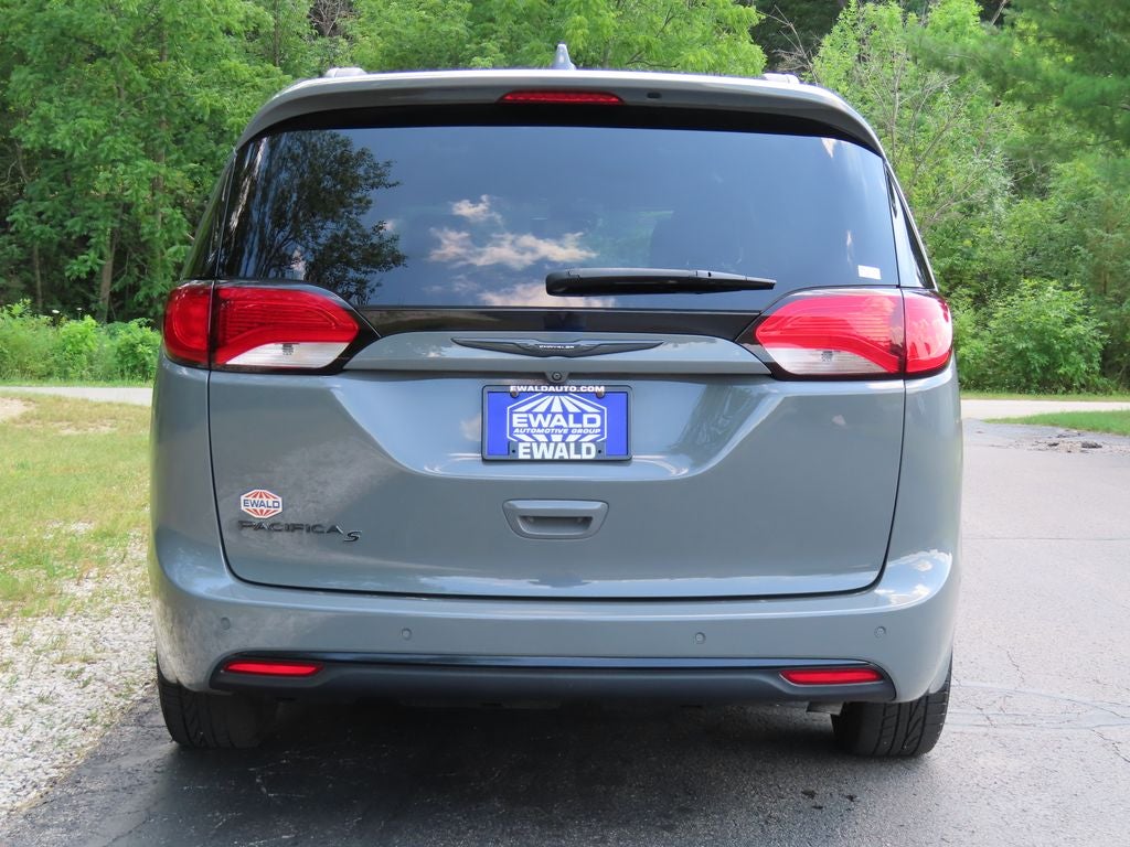 2020 Chrysler Pacifica Touring L Plus