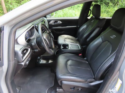 2020 Chrysler Pacifica Touring L Plus