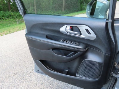 2020 Chrysler Pacifica Touring L Plus