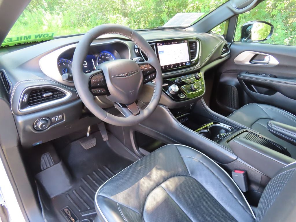 2024 Chrysler Pacifica Limited