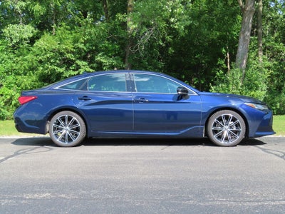 2022 Toyota Avalon Touring