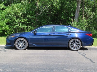 2022 Toyota Avalon Touring