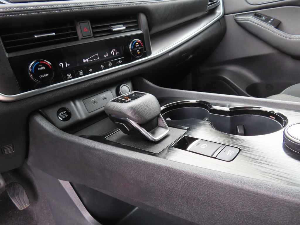 2025 Nissan Rogue SV