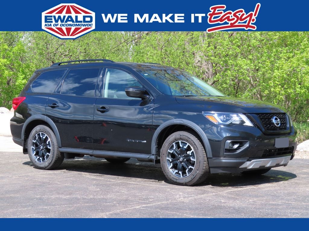 2020 Nissan Pathfinder SV