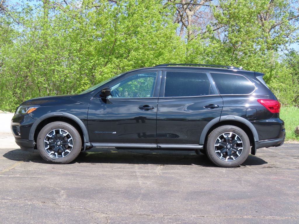 2020 Nissan Pathfinder SV