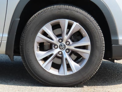 2016 Toyota Highlander LE Plus V6