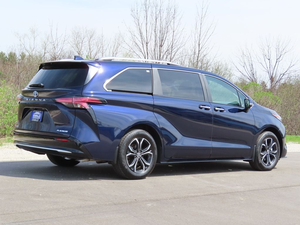 2025 Toyota Sienna Platinum 7 Passenger