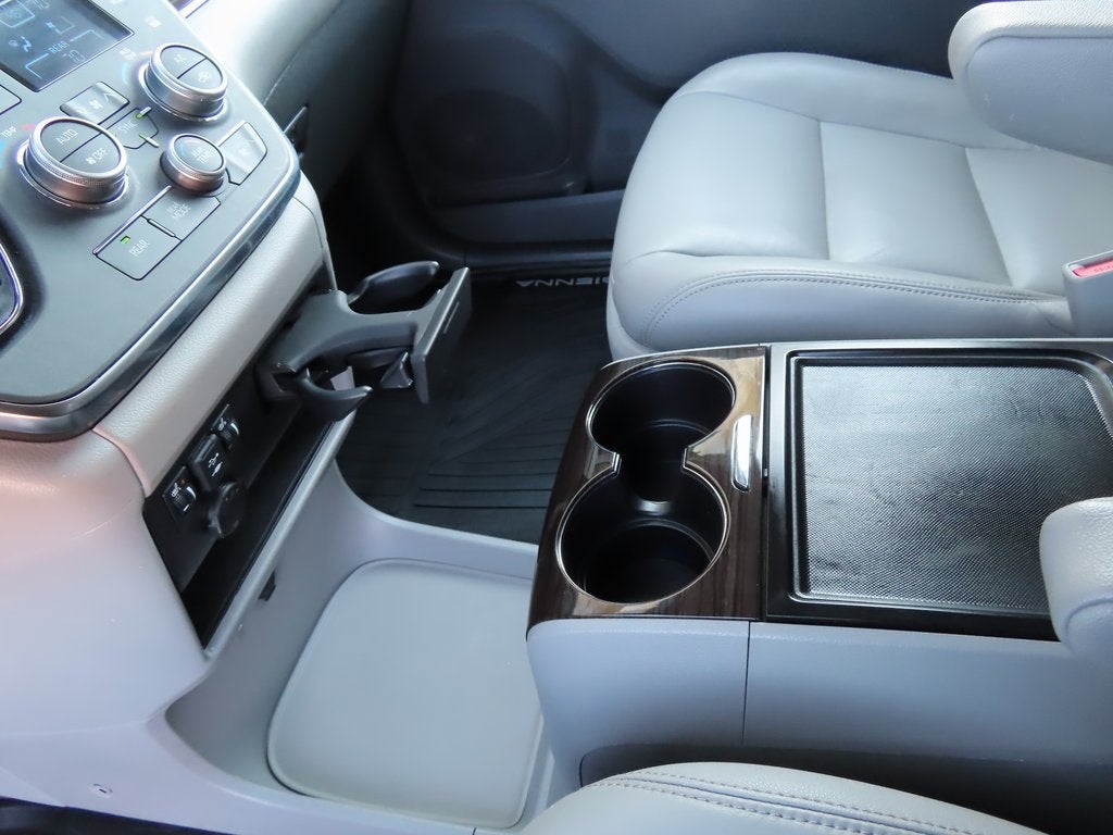 2019 Toyota Sienna XLE