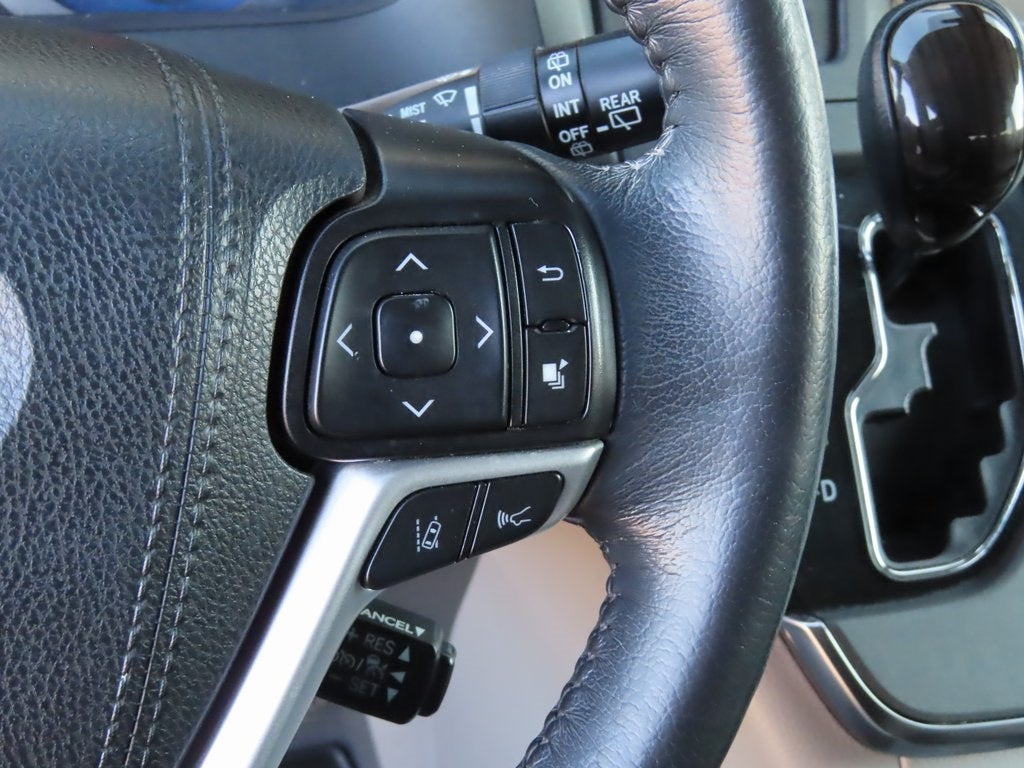 2019 Toyota Sienna XLE