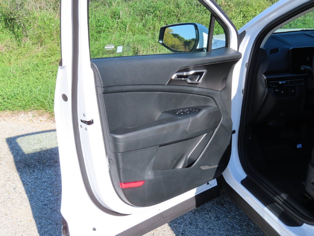 2027 Kia Sportage LX