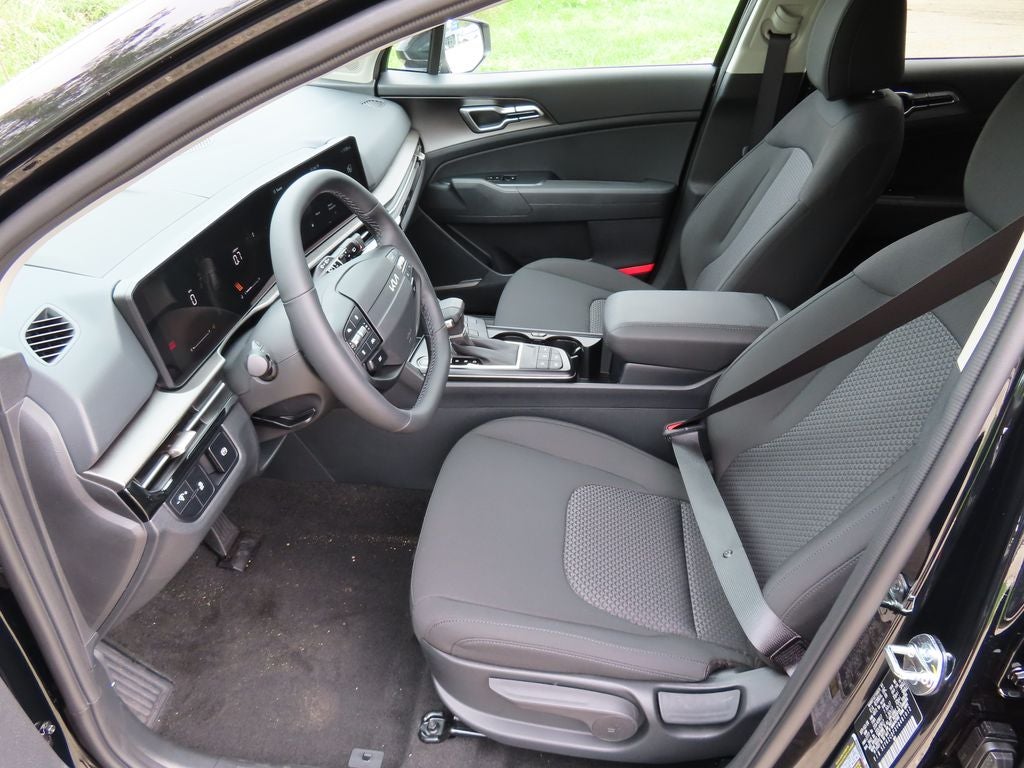2027 Kia Sportage LX