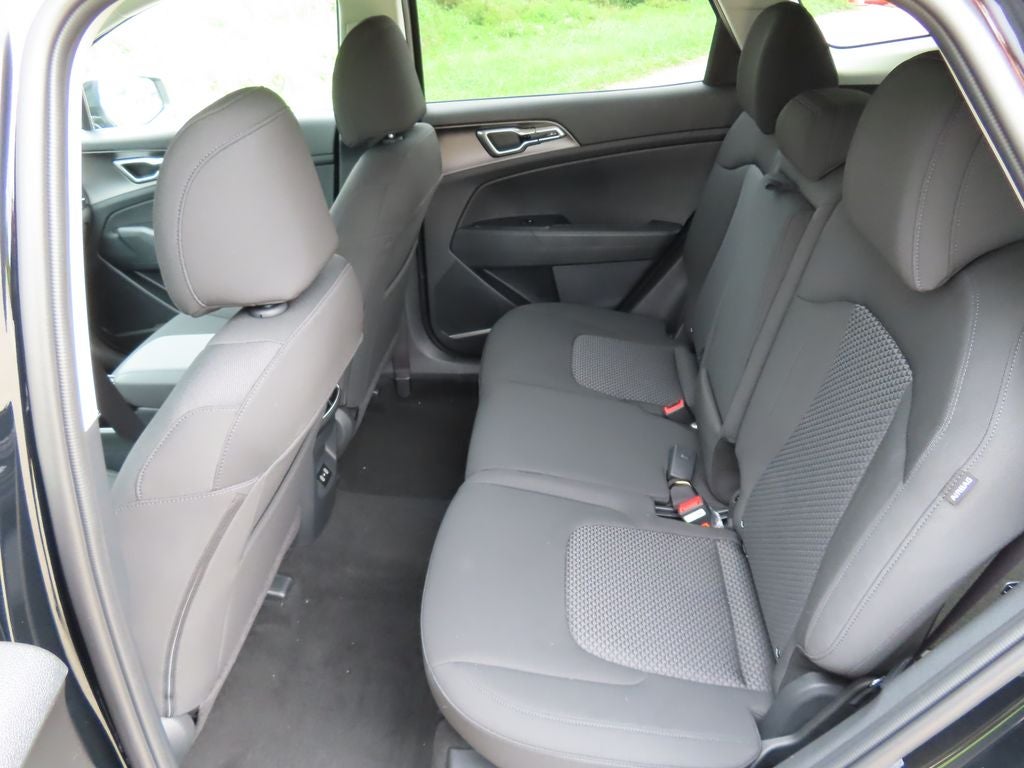 2027 Kia Sportage LX
