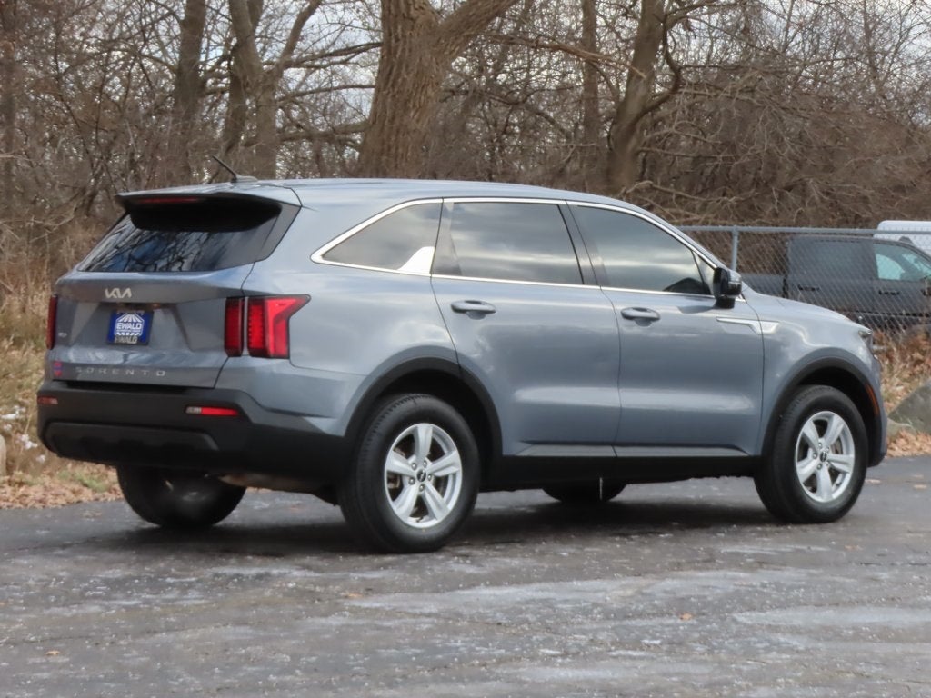 2022 Kia Sorento LX