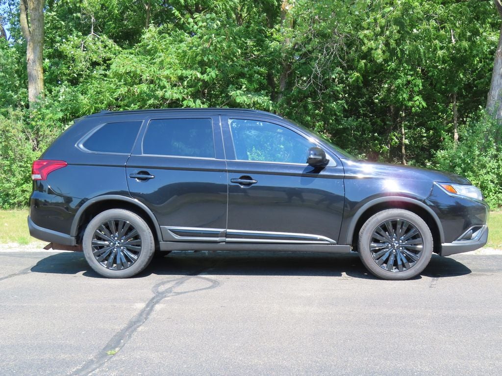 2020 Mitsubishi Outlander LE