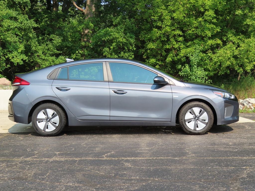 2017 Hyundai Ioniq Hybrid Blue