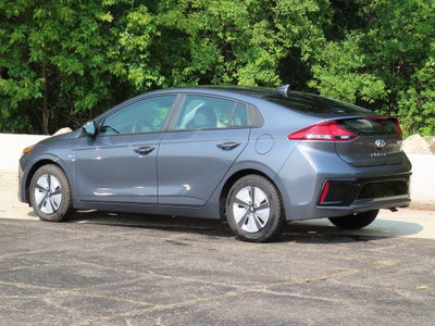 2017 Hyundai Ioniq Hybrid Blue