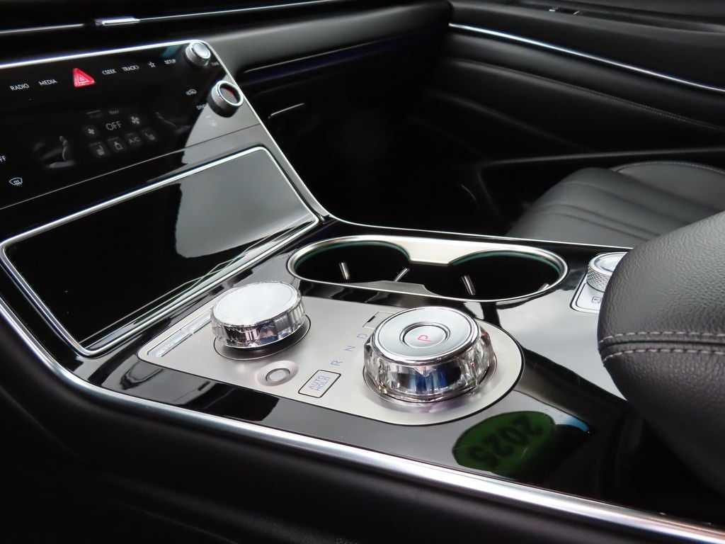 2025 Genesis GV80 2.5T