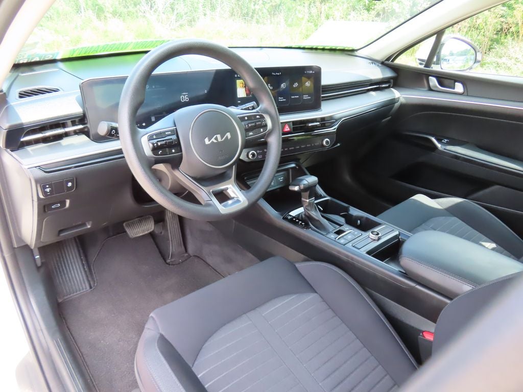 2025 Kia K5 LXS