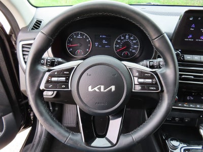 2023 Kia Seltos EX