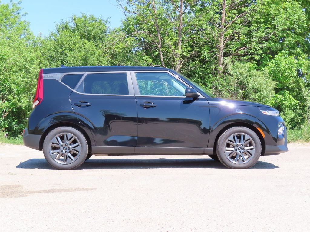 Used 2022 Kia Soul EX with VIN KNDJ33AU5N7159285 for sale in Oconomowoc, WI