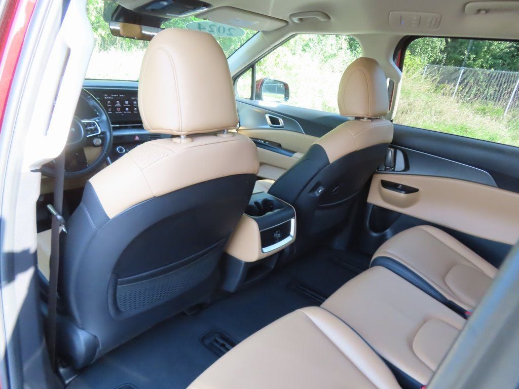 2024 Kia Carnival LX Seat Package