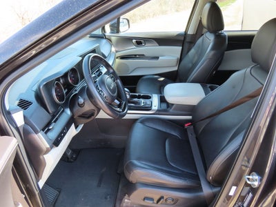 2023 Kia Carnival LX Seat Package