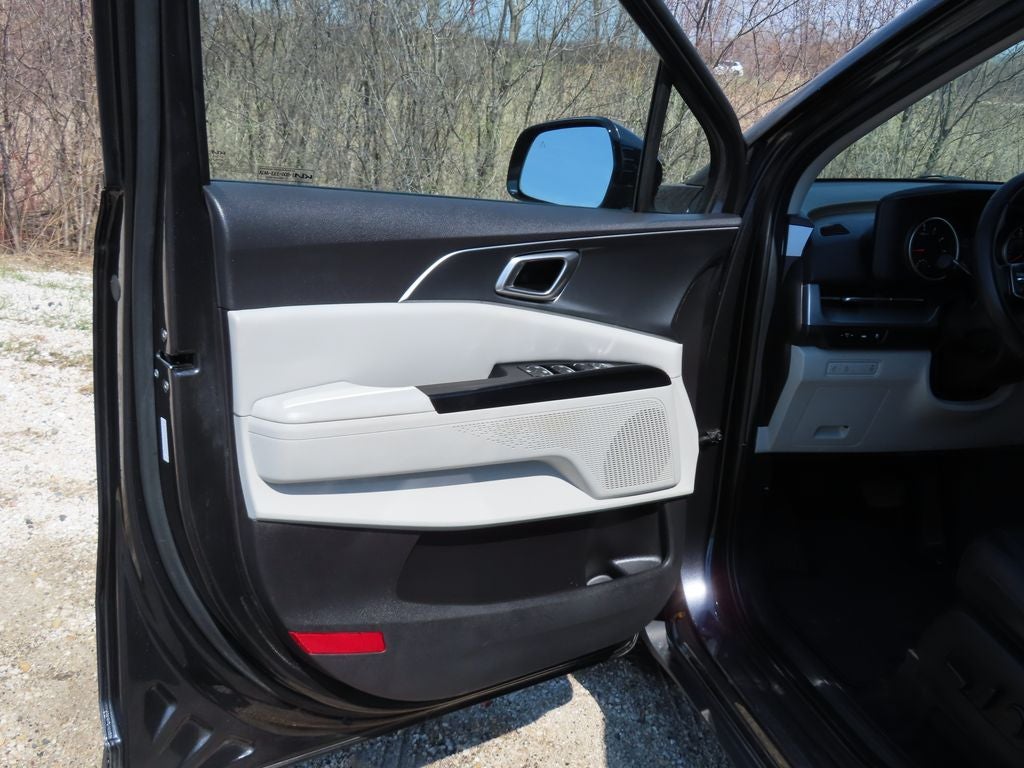 2023 Kia Carnival LX Seat Package