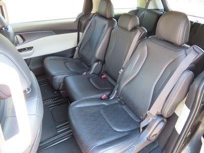 2023 Kia Carnival LX Seat Package