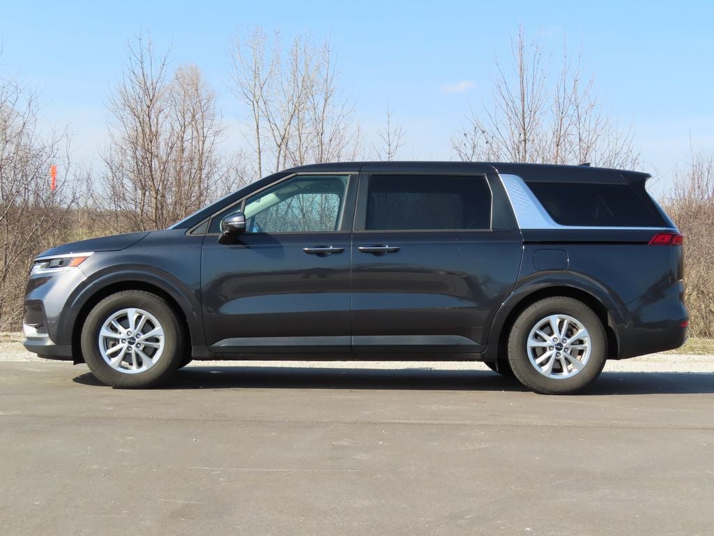 2023 Kia Carnival LX