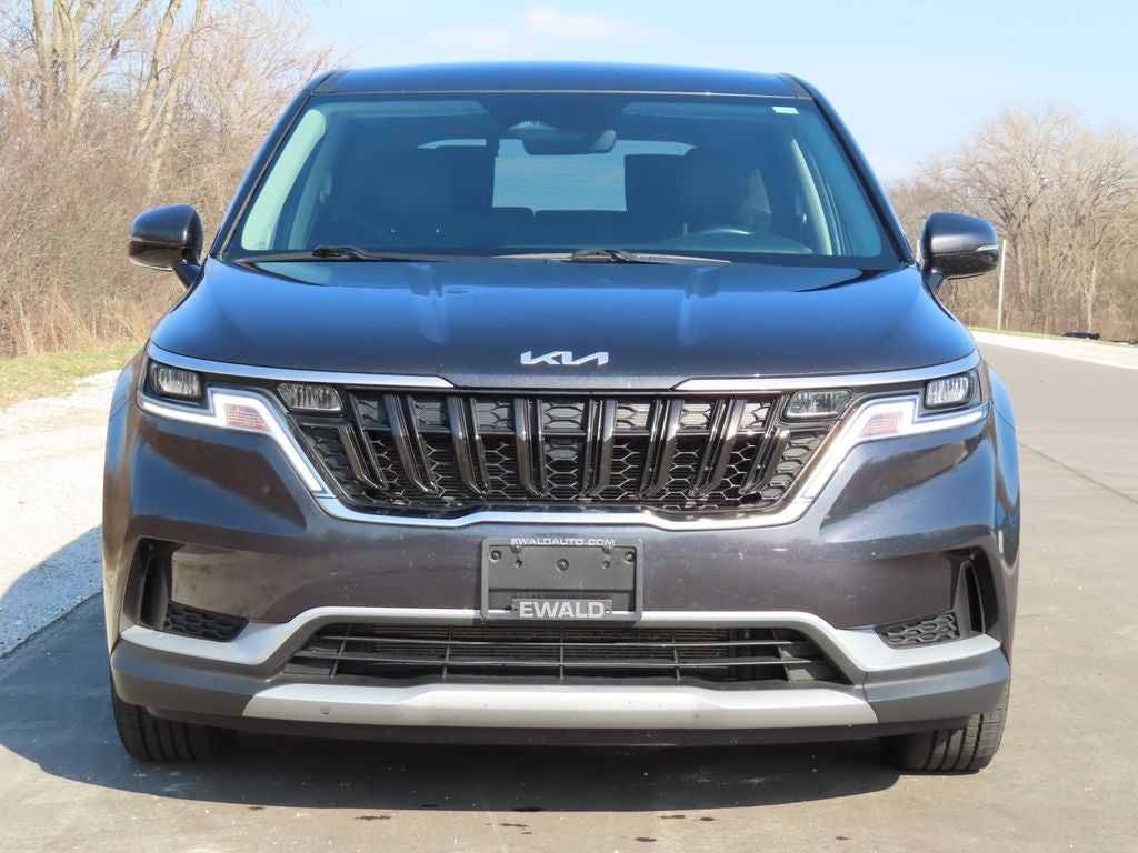 2023 Kia Carnival LX
