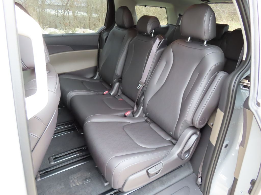 2026 Kia Carnival EX