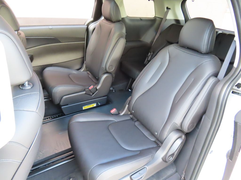 2027 Kia Carnival SX