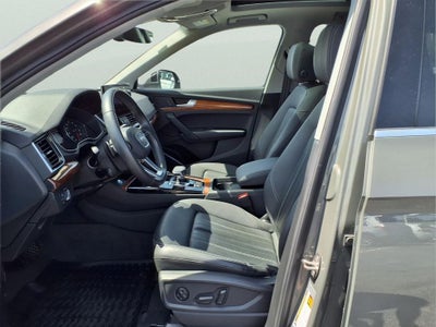 2023 Audi Q5 45 S line Premium quattro