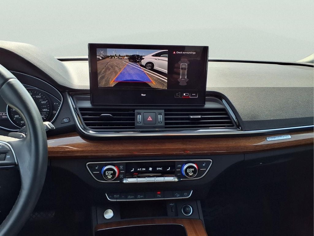 2023 Audi Q5 45 S line Premium quattro