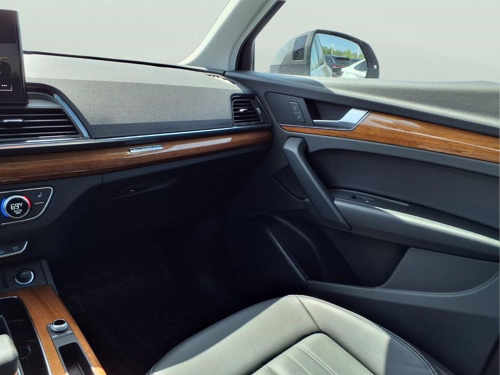 2023 Audi Q5 45 S line Premium quattro