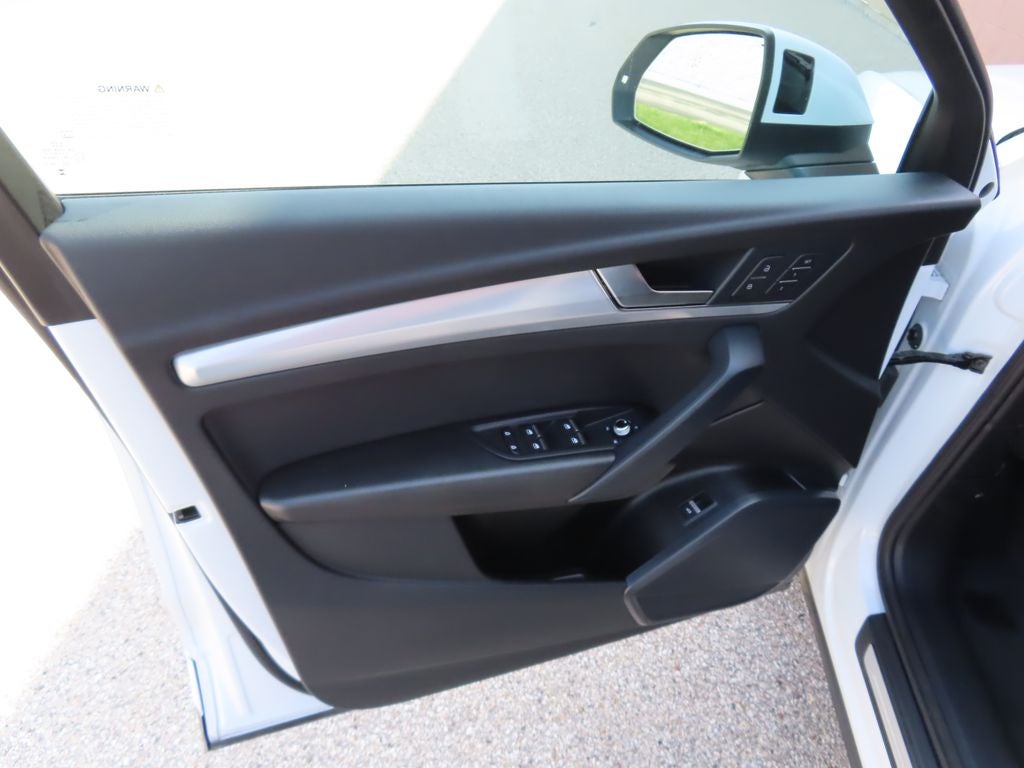 2025 Audi Q5 45 S line Premium quattro