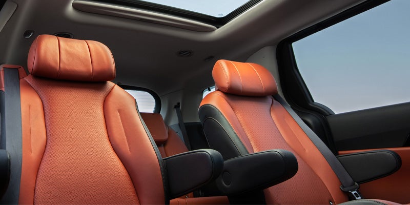 Kia Carnival - First-Class Performance